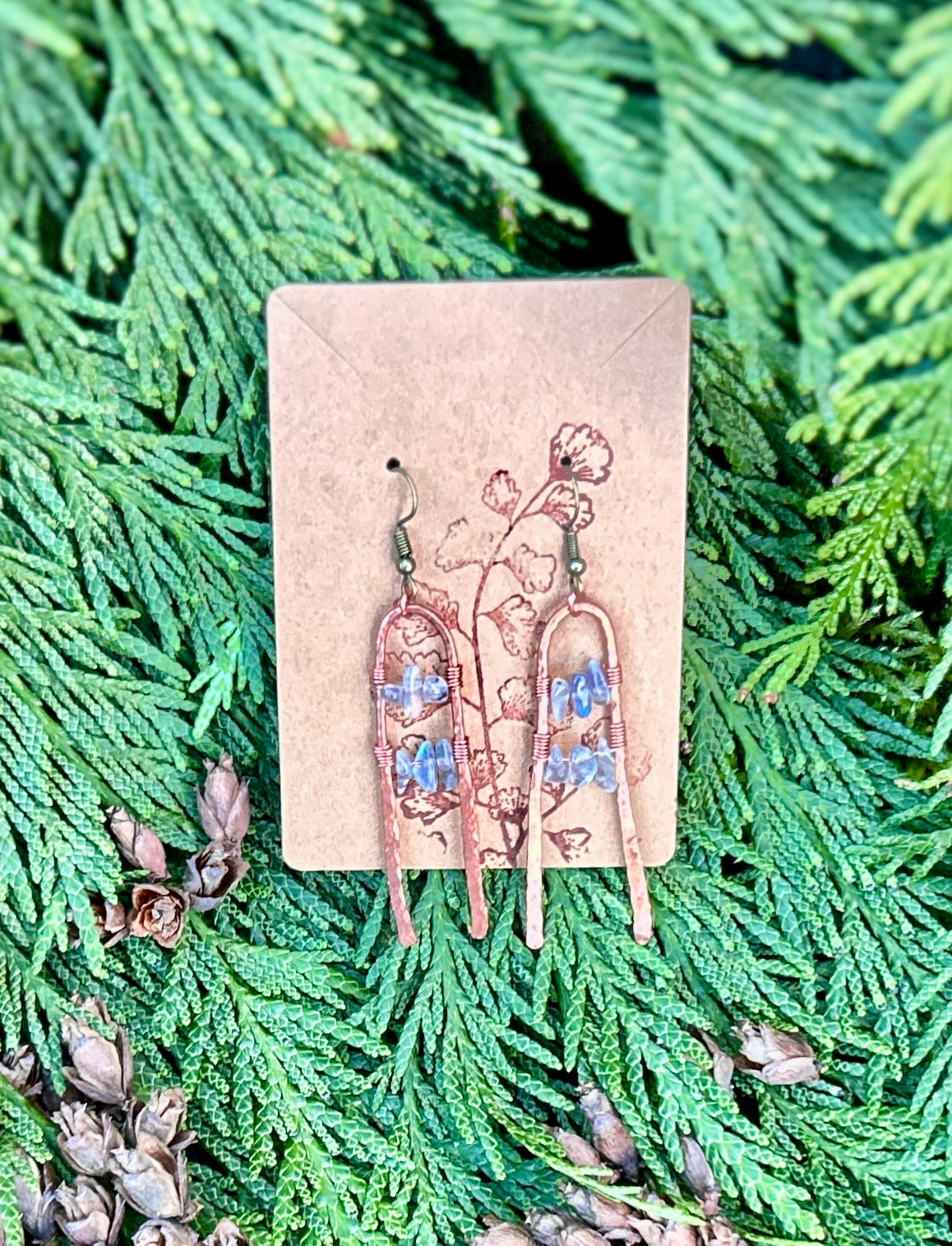 Narrow Hammered Copper Arch w/ Double Row of Aquamarines